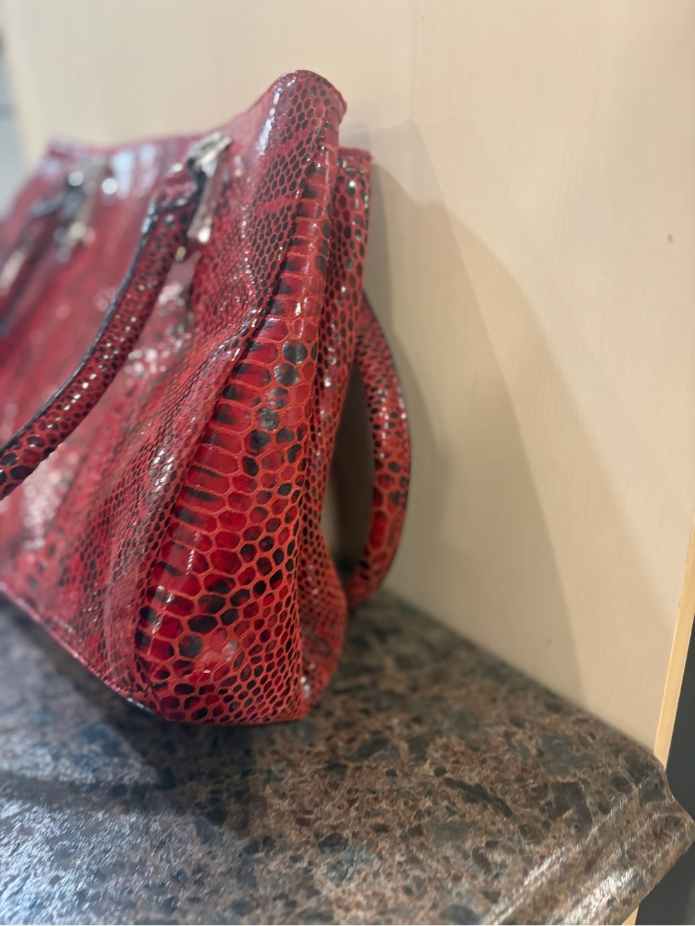 Danier Red Snake-Print Patent Leather Shoulder Bag - Picture 3 of 5